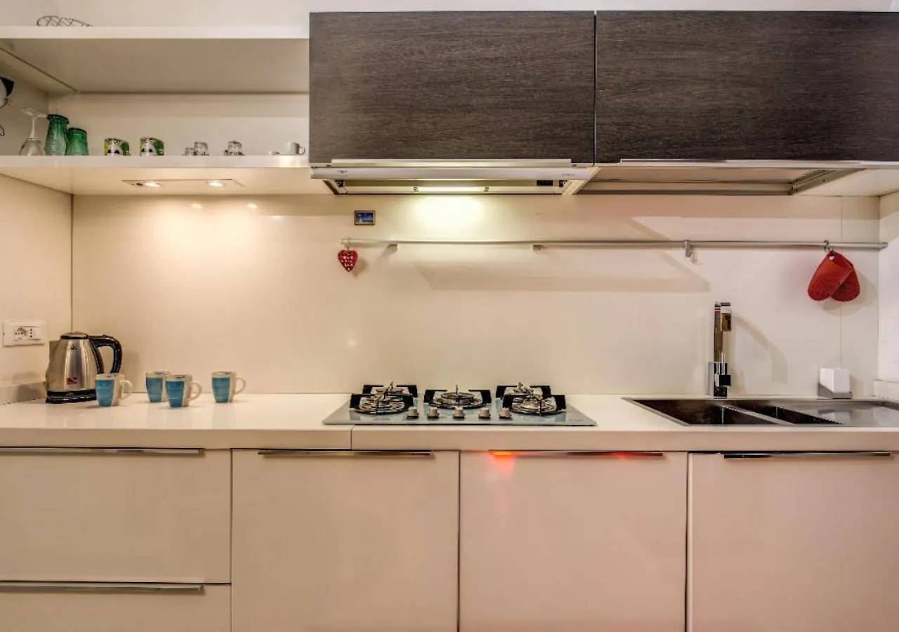 Romantic Navona Apartment Italy